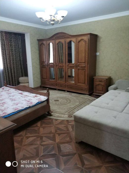 Продажа квартиры на Мирзо Улугбском р-не ориентир 15 гор больница