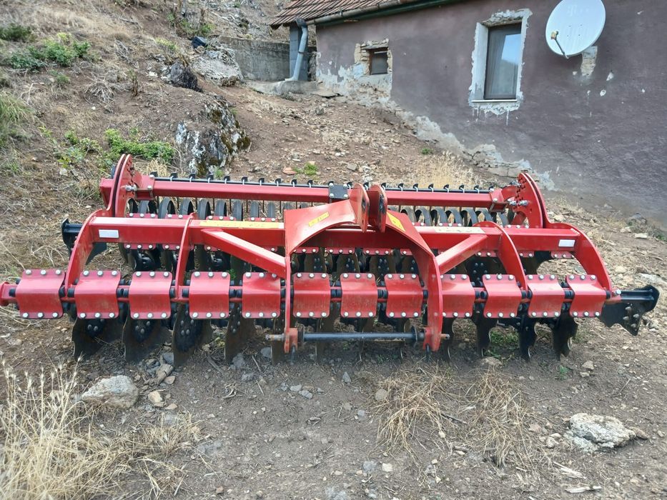 Vând utilaje agricole lichidare ferma