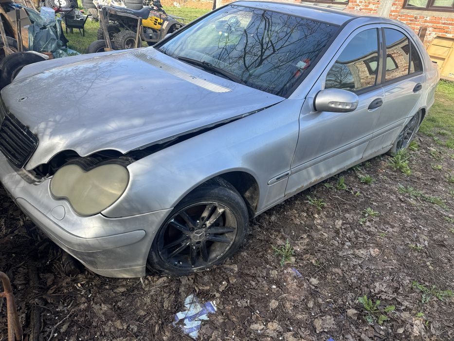 Mercedes C200 136hp