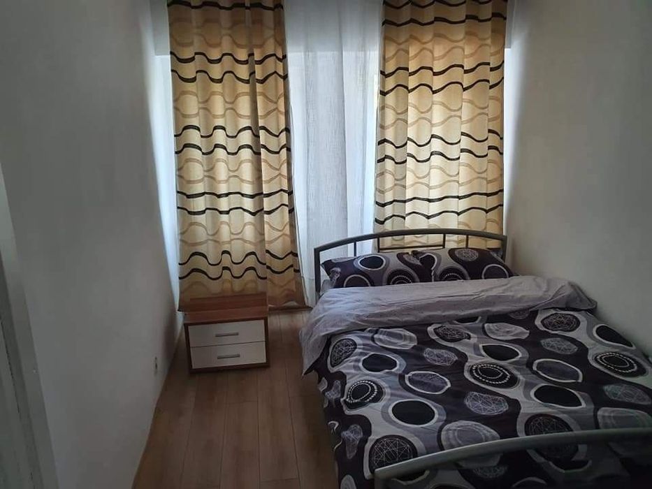 Închiriez apartament 3 camere ULTRACENTRAL cu vedere bilateral,loc parcare