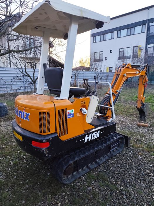 Miniexcavator hanix h15 a 1500 kg