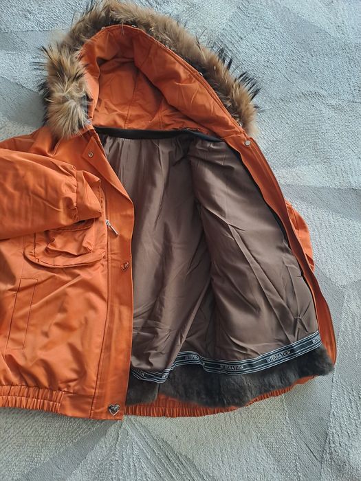 Продам парку. Новая.