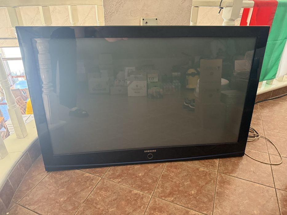 Продавам пазмен телевизор samsung 50 инча !!!