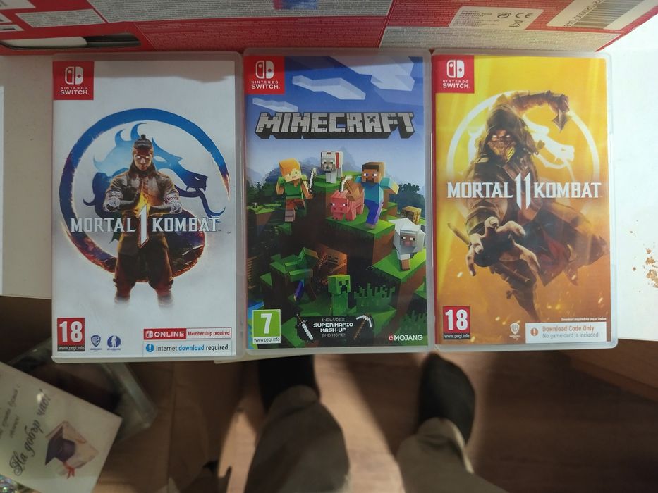 Nintendo Switch – отлично състояние + 3 игри