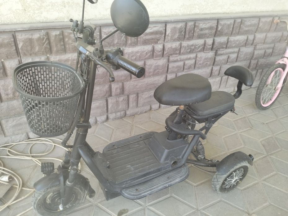 Продам электросамокат