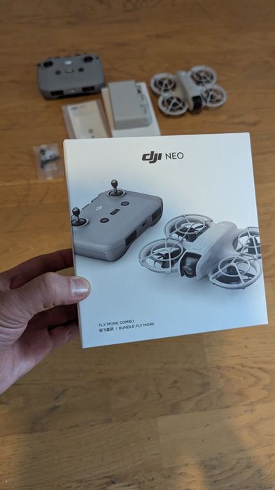 Dronă DJI NEO Fly more combo 3 baterii + telecomandă