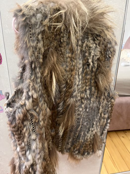 Продавам детска жилетка, елече 6г, 10г и 11г