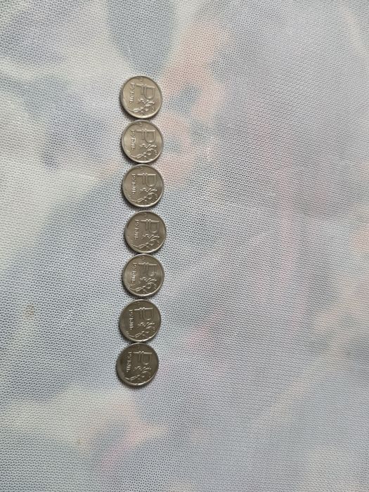 Продам монеты буква Р