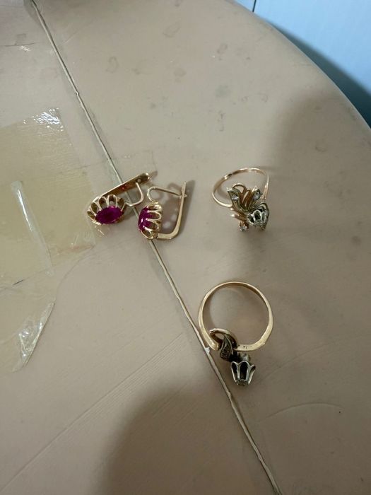 Золото продам 583