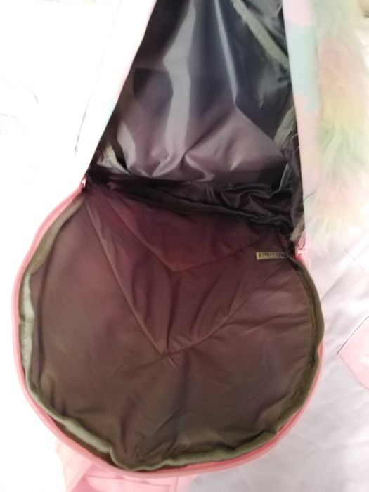 3 бр.Раници ЧИСТО нови