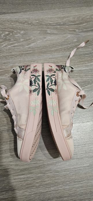 Сникърси Ted Baker и маратонки Nike