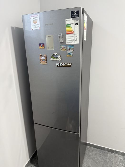 Холодильник SAMSUNG