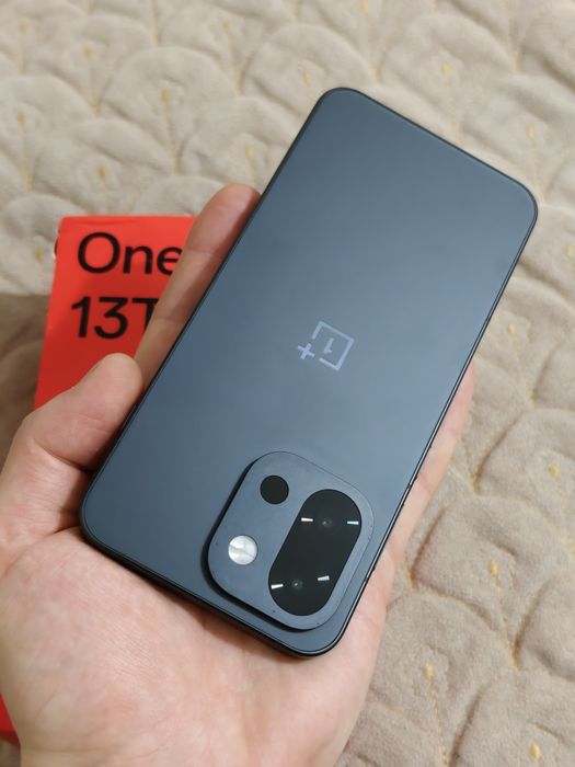 One Plus 13T 256 gb Ram 24 5G