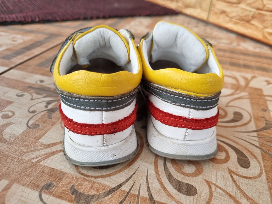 Обувь детская кожа