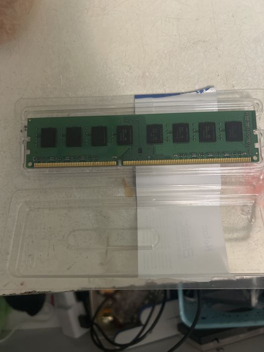 Плашка оперативной памяти sk hynix 8gb