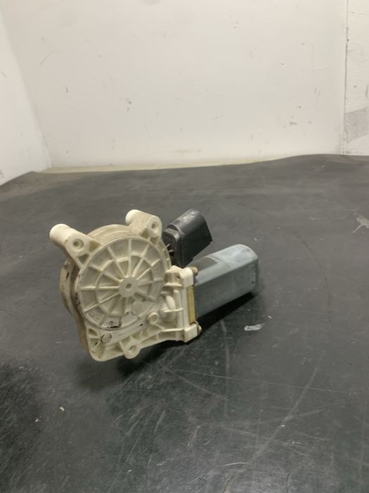 Motoras Geam stanga fata BMW Seria 5 E60 E61 | 6922267