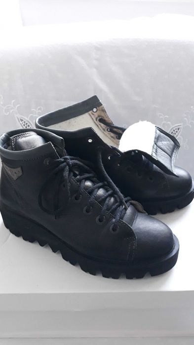 Къси стабилни боти с грайфер,естествена кожа с топла вата номер 38