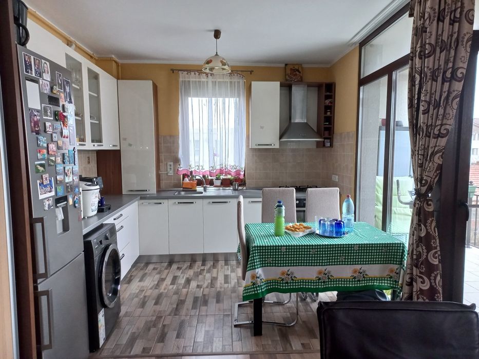 Proprietar Apartament 3 camere decomandate de vânzare în Braytim ...
