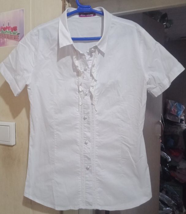 Продам школьные рубашки и сарафан для девочки 38 размер