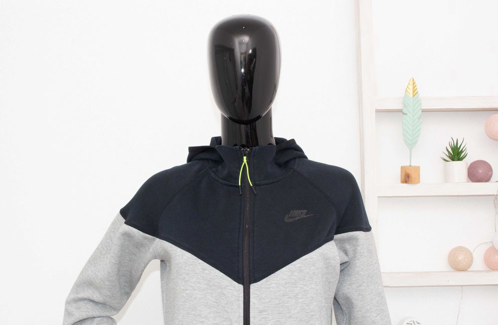 Nike Tech Fleece дамски суичър сивo черен горница с качулка худи L