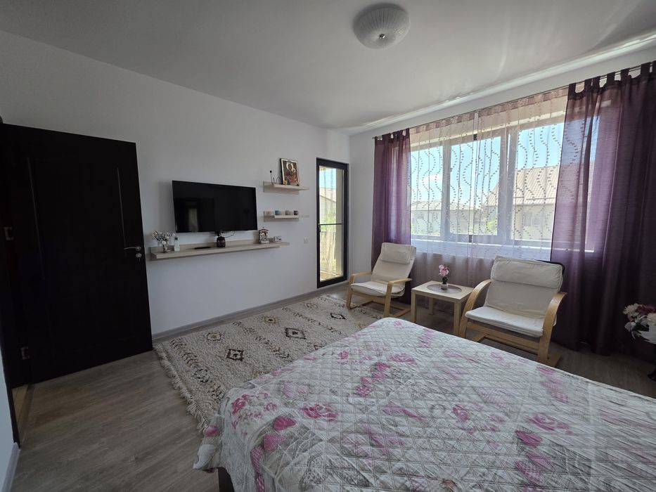 Închiriez garsoniera