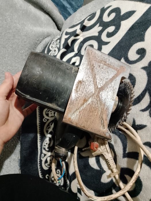 Продам    Пчёлку