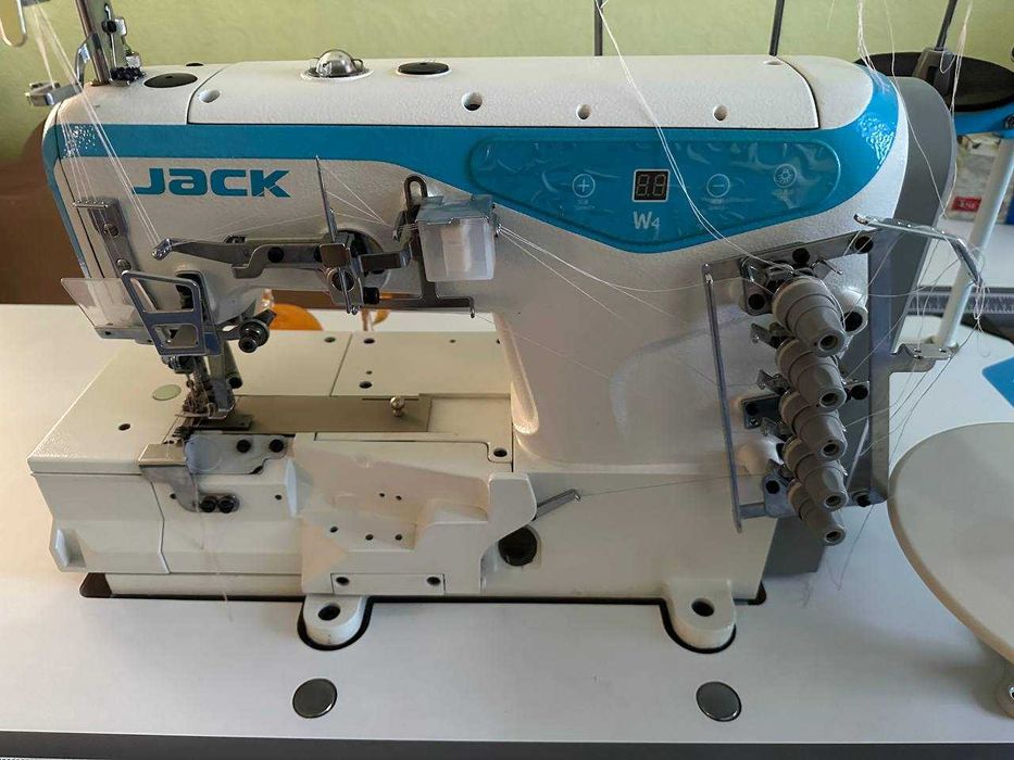 Тикув машинаси, Jack W4