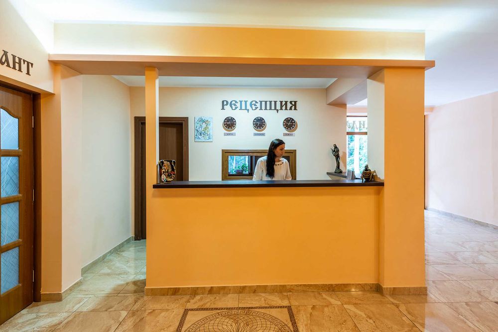 Продава се Хотел в с. Паничище, Област Кюстендил - 2250 кв.м за 1289 €/кв.м - Снимка #2