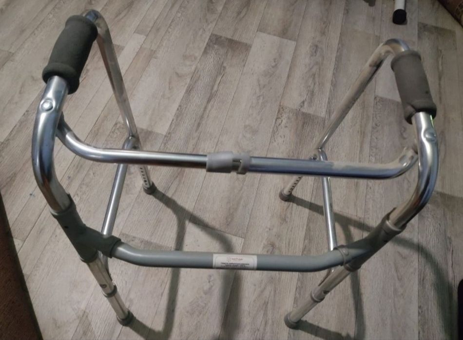 Продам ходунок взрослые