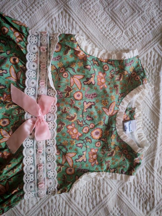 Rochie 7 ani, purtata o data, impecabila.