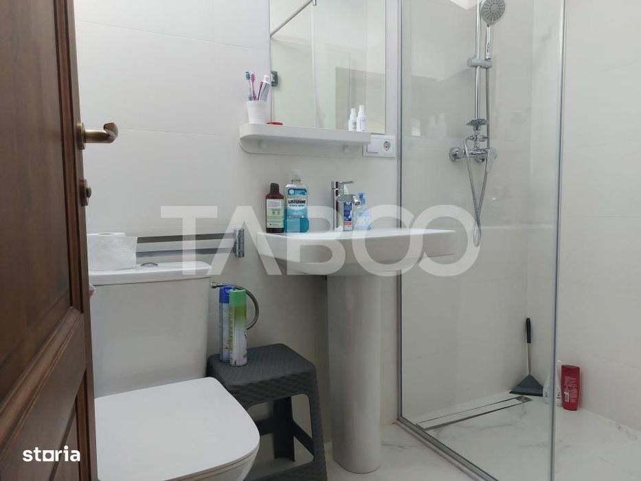 Casa de inchiriat 90 mp 3 camere curte 370 mp aproape de mall Cisnadie