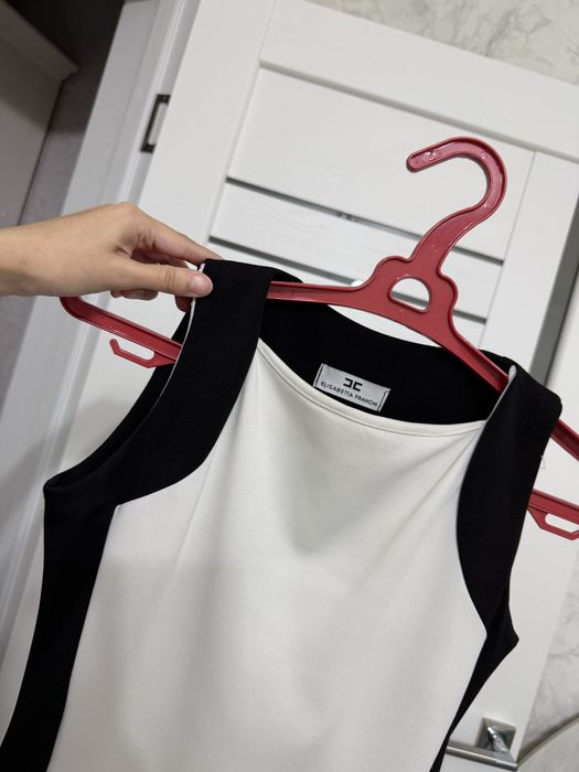 Продам платья и юбку