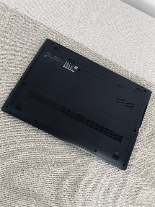 Laptop Lenovo Ideapad cu procesor Intel Core i7