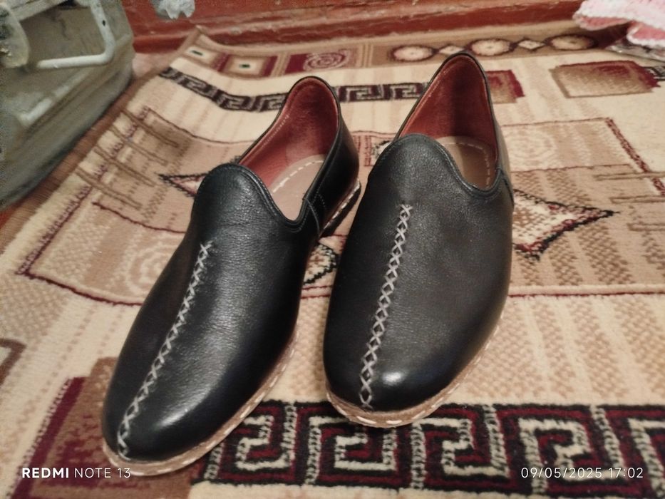 Чистая кожа для размера 43