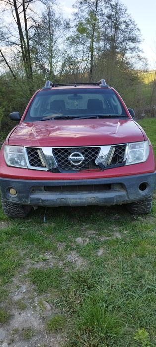Se vinde Nissan Navara,2.5 diesel, volan dreapta, vând pentru piese sau întreg