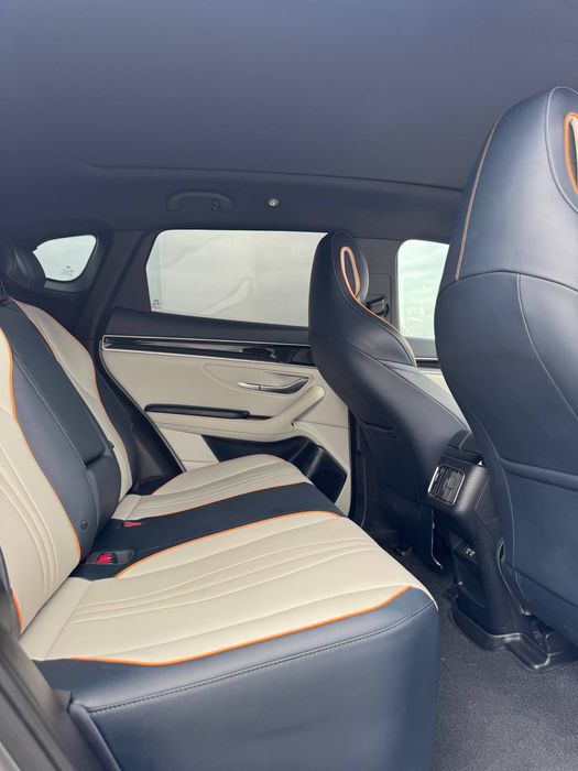 BYD Song plus  600$ blan