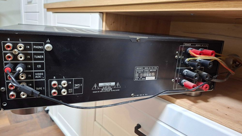 Аудио колони Graetz P 1-80 и активен субуфер D-BOX David-300