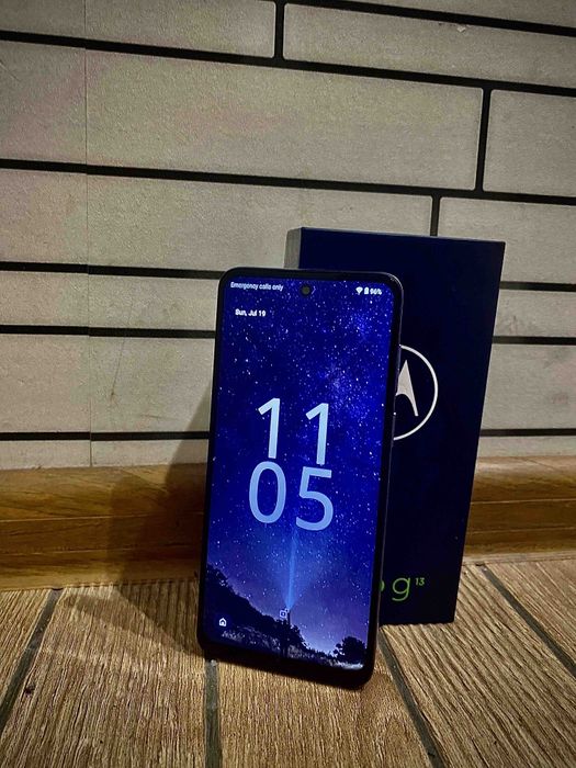 Motorola g13- запазен