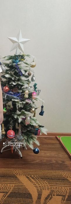 Продам Ёлку новогоднюю