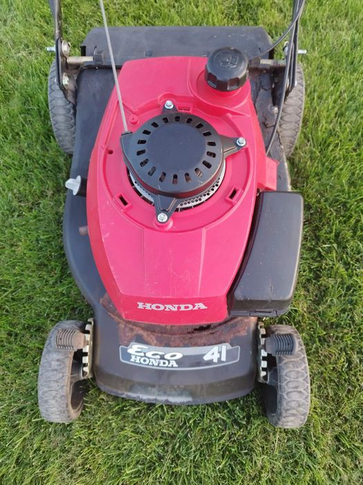 Бензинова косачка Honda