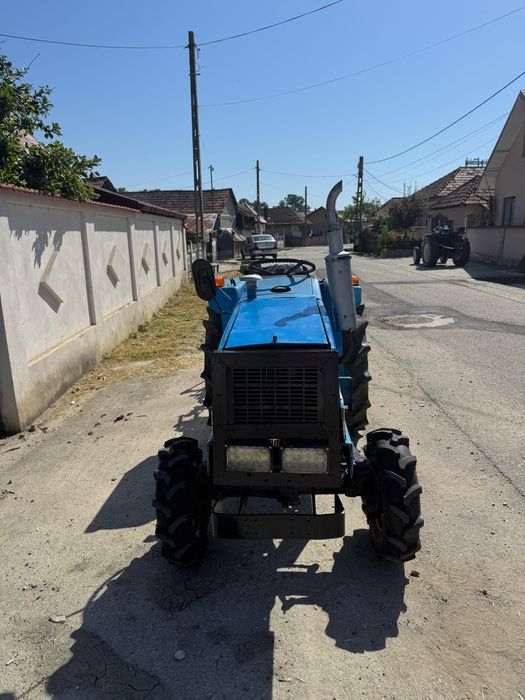 Vând sau schimb tractor Mitsubishi MT 20 cu Daster