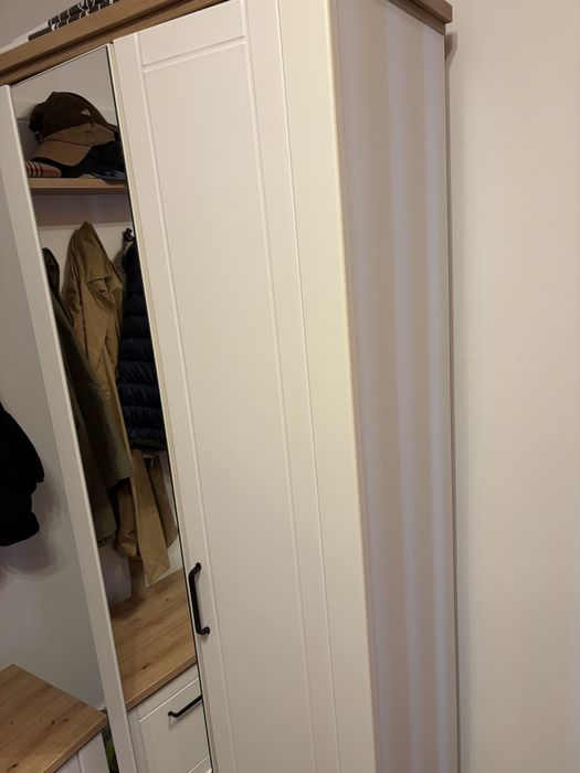 Se vinde set mobilier