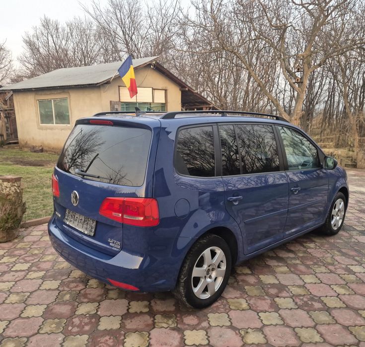 VOLKSWAGEN Touran 2011 — imagine 5