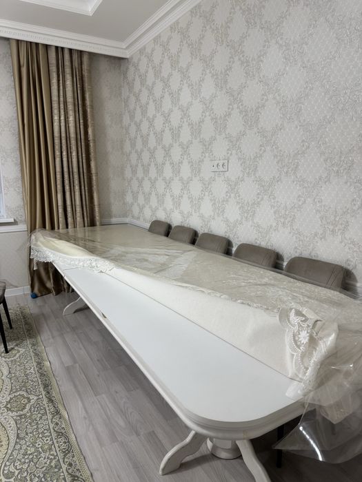 Продается стол 4х метровый