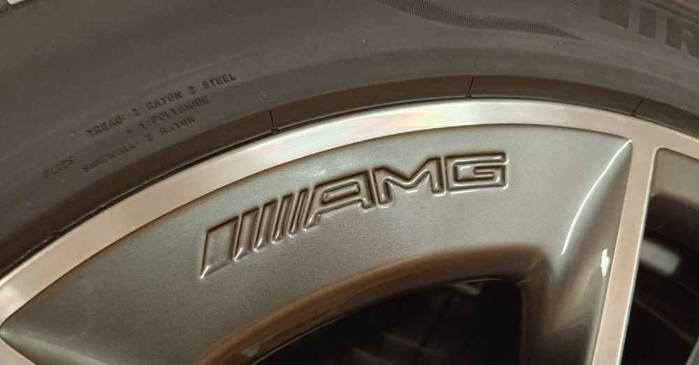 Оригинални джанти спорт пакет  гуми зимни 19 цола Mercedes GT W290