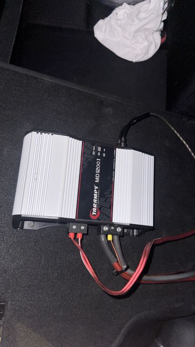 Subwoofer Reiss 1200wRMS+ Amplificator Taramps