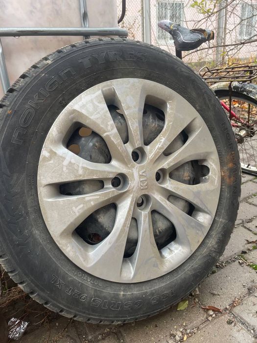 Зимные шины / покрышки R15, 185/65