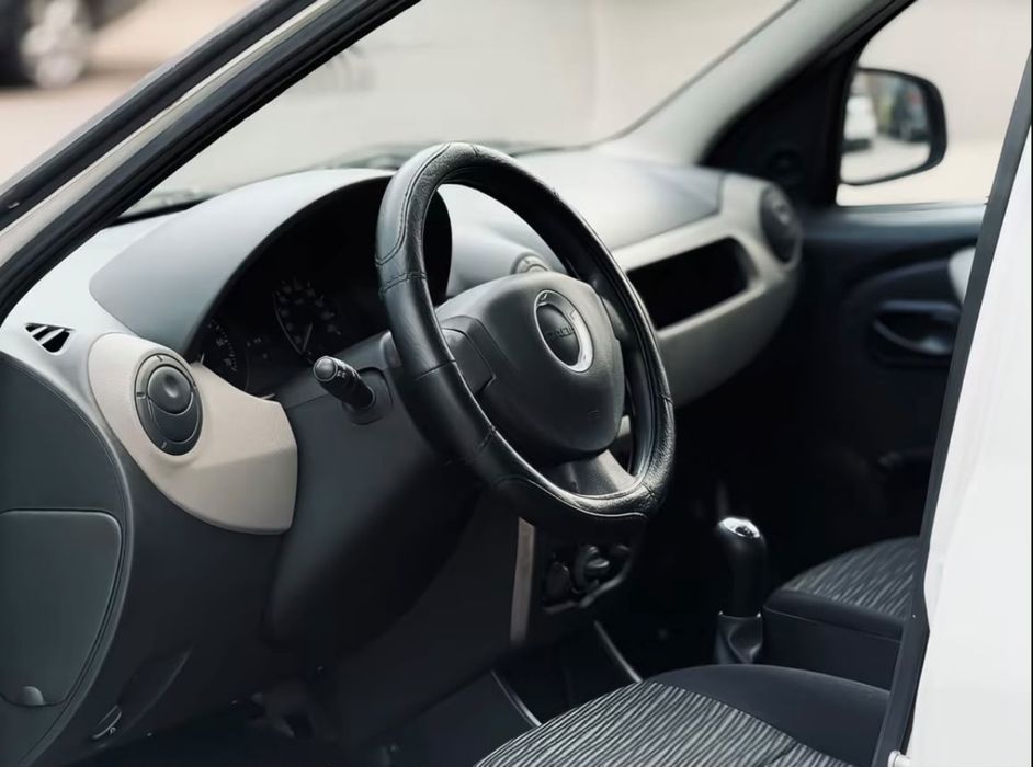 DACIA Logan 2010 — imagine 4