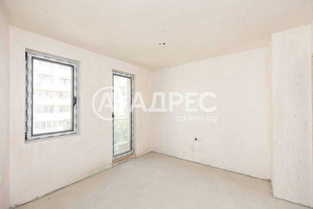 Продава се Двустаен апартамент в Варна, Център - 63 кв.м за 1424 €/кв.м - Снимка #1