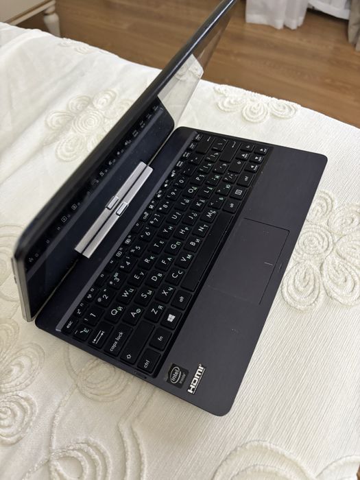 Asus нетбук!! Не ноутбук;)